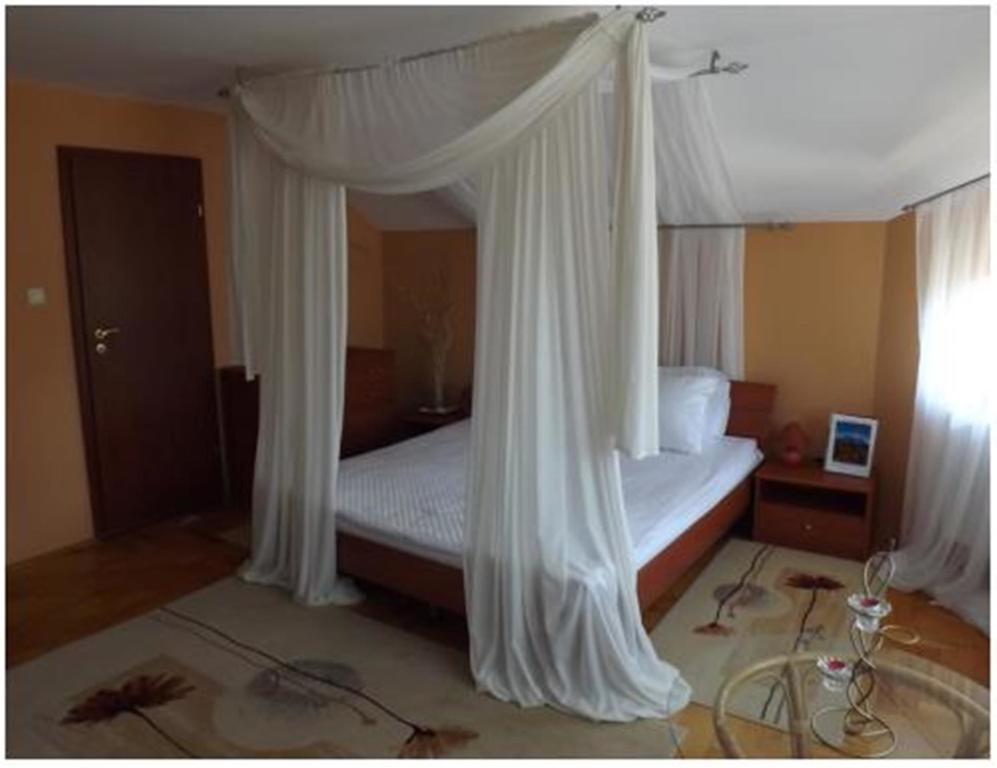 Pensiunea Pentru Tine Prietene Arcani Chambre photo